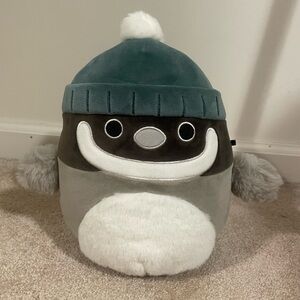 Squishmallows Gertrude the Goose 8-inch Canadian Exclusive